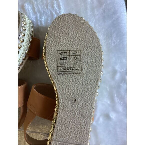 Adrienne Vittadini shoes - Picture 7 of 8